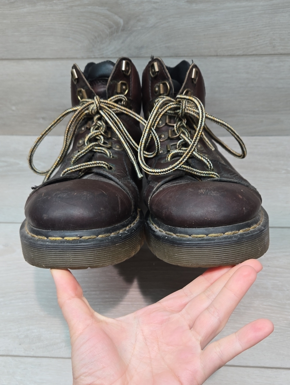 Vintage Dr. Martens Men's 9738 High Top Leather Lace-Up Boots Shoes Sneakers 9M - Picture 4 of 13